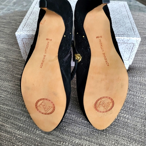 Adrieene Vittadini Black Suede Gold Studded Booties 5 1/2 - Picture 7 of 8